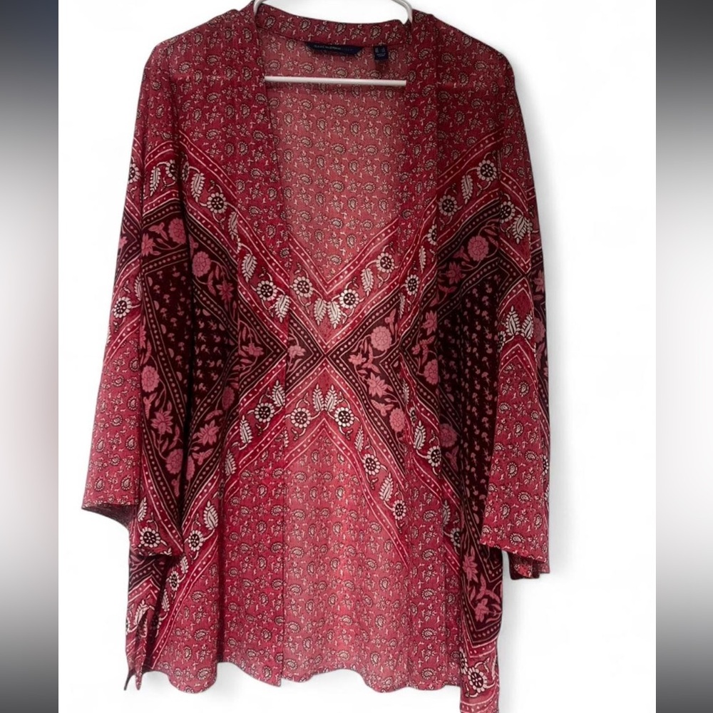 Isaac Mizrahi Red and Black Patterned Top
